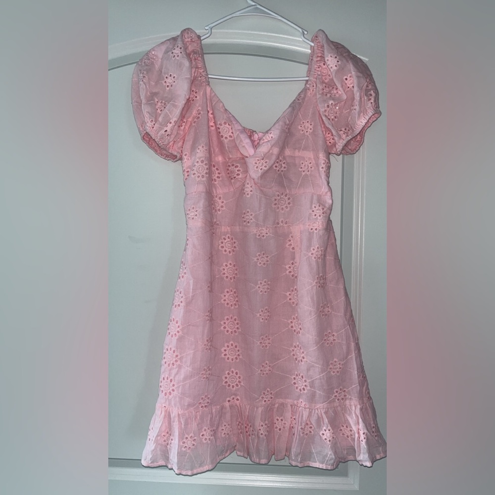 Brand new with tags Hello Molly dress!! Size 6 US/ AU size 10. Perfect condition